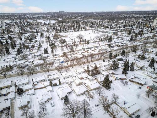 122 De Graff Bay, Winnipeg, MB - Outdoor With View
