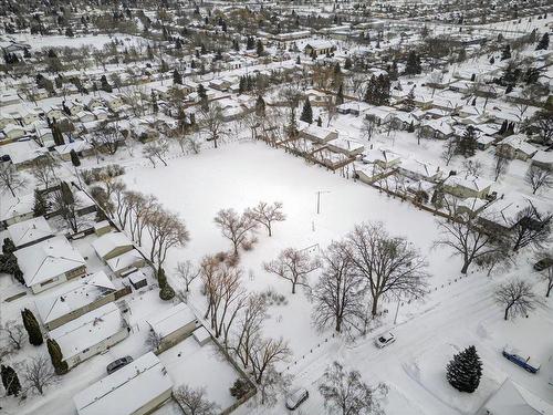 122 De Graff Bay, Winnipeg, MB - Outdoor With View