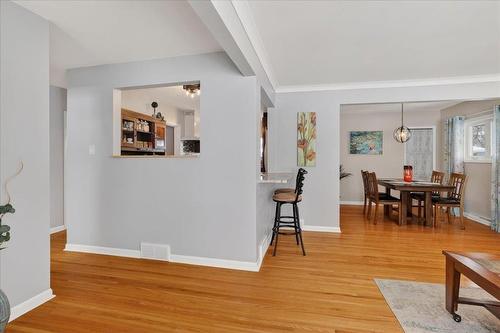 122 De Graff Bay, Winnipeg, MB - Indoor