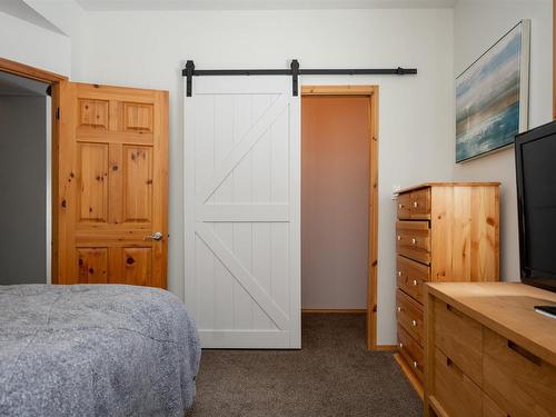 220D Phantom Drive, Kenora, ON - Indoor Photo Showing Bedroom