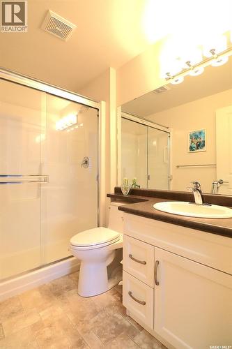 306 339 Morrison Drive, Yorkton, SK - Indoor Photo Showing Bathroom