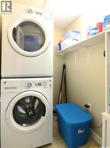 306 339 Morrison Drive, Yorkton, SK - Indoor Photo Showing Laundry Room