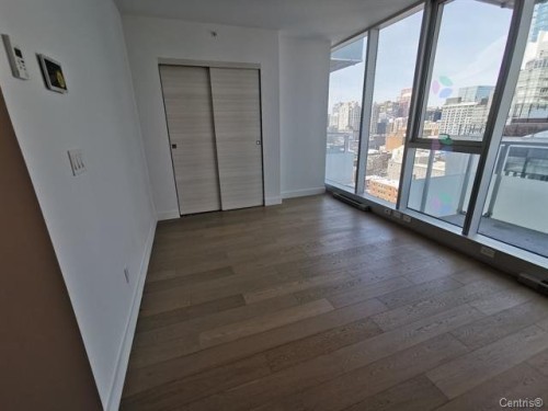 Bedroom - 1707-1400 Boul. René-Lévesque O., Montréal (Ville-Marie), QC - Indoor Photo Showing Other Room