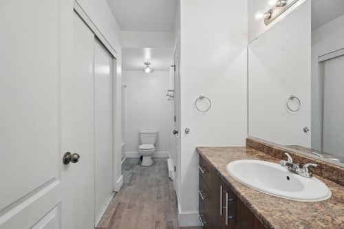 Bathroom - 2-174 Rue Galipeau, Thurso, QC - Indoor Photo Showing Bathroom