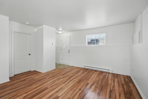 Living Room - 2-174 Rue Galipeau, Thurso, QC - Indoor Photo Showing Other Room