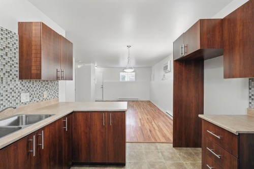Overall view - 2-174 Rue Galipeau, Thurso, QC - Indoor Photo Showing Kitchen With Double Sink