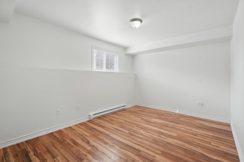 Master Bedroom - 2-174 Rue Galipeau, Thurso, QC - Indoor Photo Showing Other Room