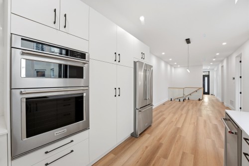 Cuisine - 137 Av. Querbes, Montréal (Outremont), QC - Indoor Photo Showing Kitchen With Upgraded Kitchen