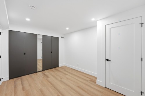 Bureau - 137 Av. Querbes, Montréal (Outremont), QC - Indoor Photo Showing Other Room