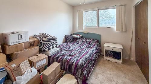 824 12Th Street, Cranbrook, BC - Indoor Photo Showing Bedroom