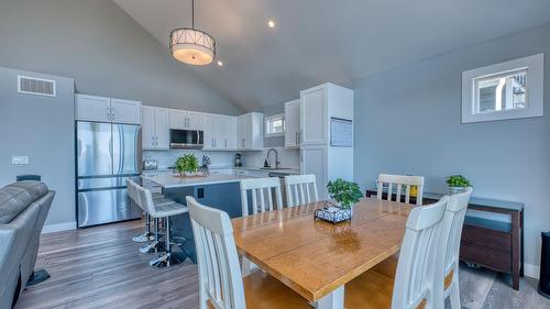 348-6833 Madrid Way, Kelowna, BC - Indoor Photo Showing Dining Room