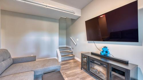 348-6833 Madrid Way, Kelowna, BC - Indoor With Fireplace