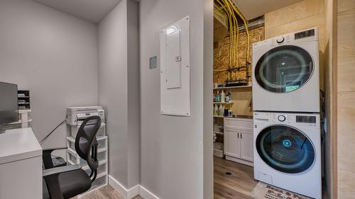 348-6833 Madrid Way, Kelowna, BC - Indoor Photo Showing Laundry Room