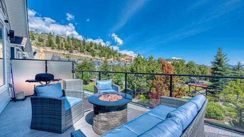 348-6833 Madrid Way, Kelowna, BC - Outdoor