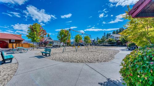 348-6833 Madrid Way, Kelowna, BC - Outdoor