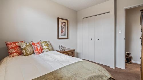 606 302Nd Street, Kimberley, BC - Indoor Photo Showing Bedroom