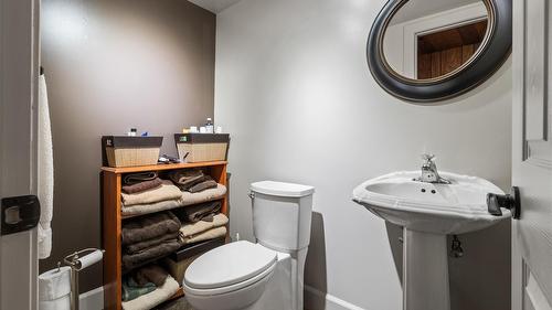 606 302Nd Street, Kimberley, BC - Indoor Photo Showing Bathroom