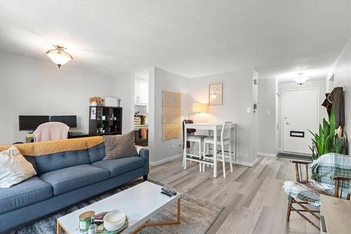 607-246 Roslyn Rd, Winnipeg, MB 