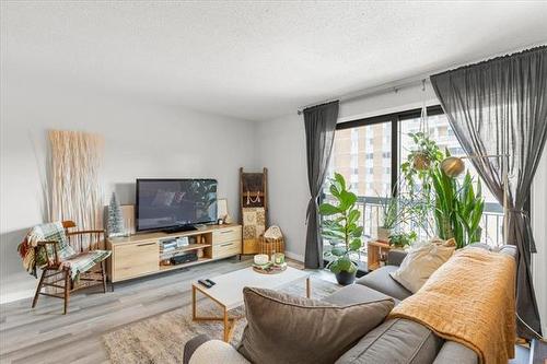 607-246 Roslyn Rd, Winnipeg, MB 