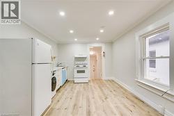 33 ALBION Street Unit# Upper Brantford, ON N3T 3L9