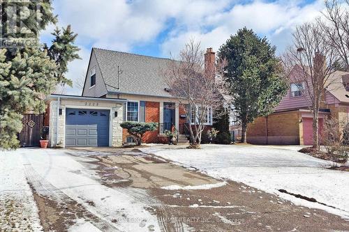 2225 Rambo Road, Mississauga, ON - Outdoor With Facade