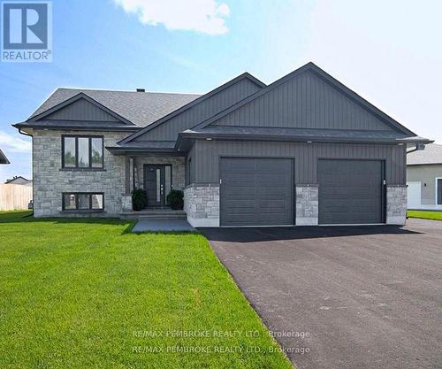 9 JADE AVENUE  Petawawa, ON K8H 0E5