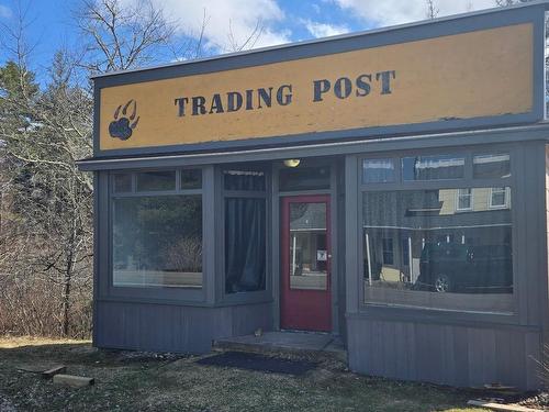 11799 Highway 8, Kempt, NS 