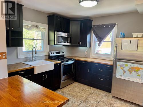 1297 Kitchener Avenue, Ottawa, ON - Indoor Photo Showing Kitchen