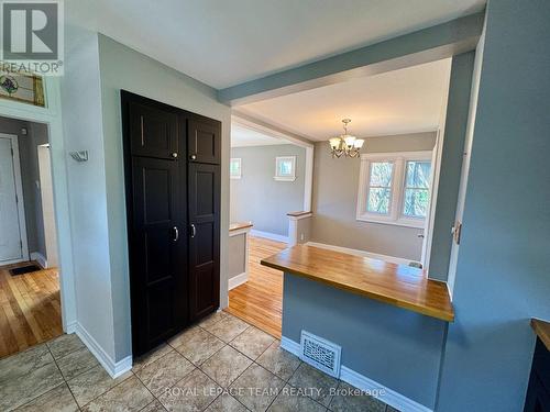 1297 Kitchener Avenue, Ottawa, ON - Indoor Photo Showing Other Room