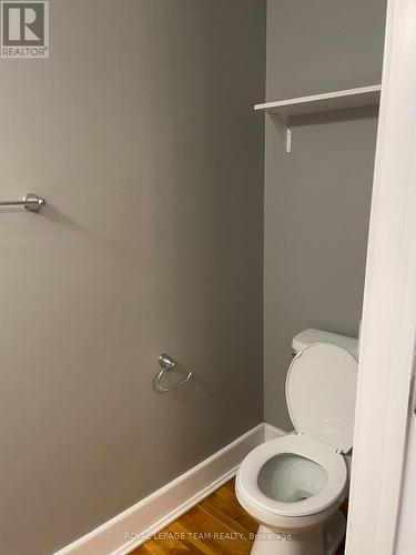 1297 Kitchener Avenue, Ottawa, ON - Indoor Photo Showing Bathroom