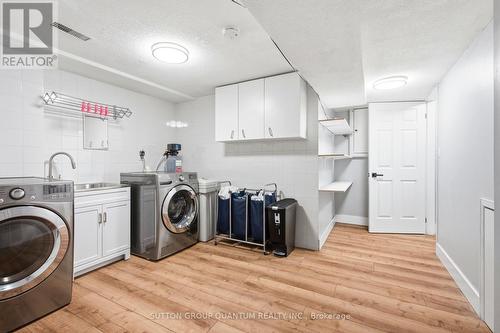 3403 Chartrand Crescent, Mississauga, ON - Indoor Photo Showing Laundry Room