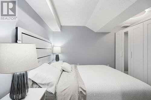 3403 Chartrand Crescent, Mississauga, ON - Indoor Photo Showing Bedroom