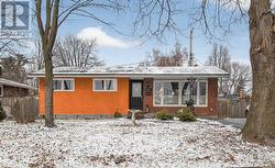 2401 MAGNUS AVENUE  Ottawa, ON K1G 1J7