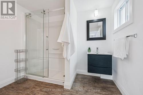 149 Woolwich Street, Waterloo, ON - Indoor Photo Showing Bathroom