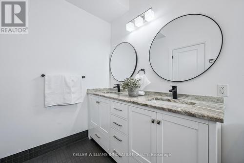 149 Woolwich Street, Waterloo, ON - Indoor Photo Showing Bathroom