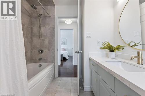 130 Coopershawk Street, Kitchener, ON - Indoor Photo Showing Bathroom