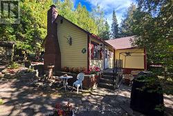 41 SIMPSON AVENUE Northern Bruce Peninsula, ON N0H 2R0