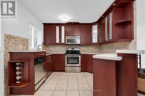 Upper - 69 Moir Crescent, Barrie, ON - Indoor Photo Showing Kitchen