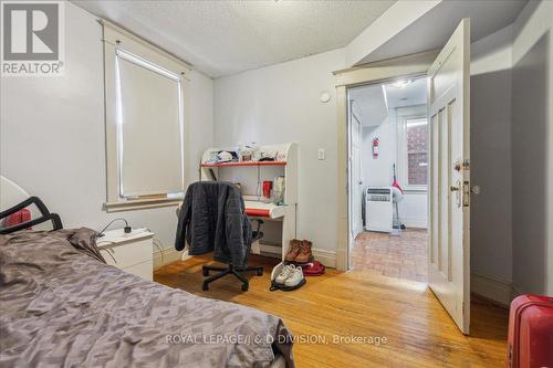 59 Paisley Avenue S, Hamilton, ON - Indoor Photo Showing Bedroom