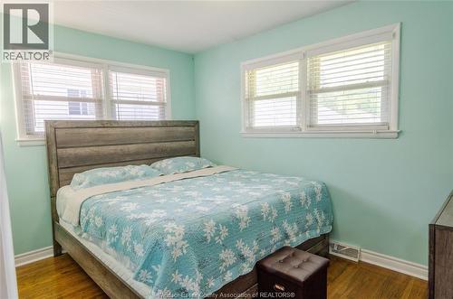 1077 Fairview, Windsor, ON - Indoor Photo Showing Bedroom