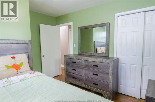 1077 Fairview, Windsor, ON - Indoor Photo Showing Bedroom