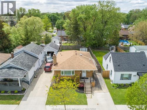 1077 Fairview, Windsor, ON - Outdoor