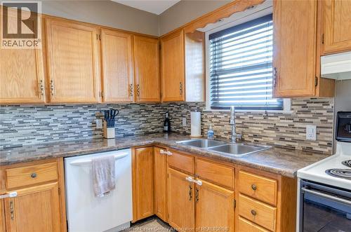 1077 Fairview, Windsor, ON - Indoor Photo Showing Kitchen With Double Sink