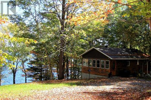 242 EVERETT DRIVE  Parry Sound Remote Area (Restoule), ON P0H 2R0