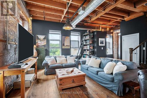 201 - 25 Concession Street, Cambridge, ON - Indoor