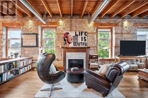 201 - 25 Concession Street, Cambridge, ON - Indoor With Fireplace