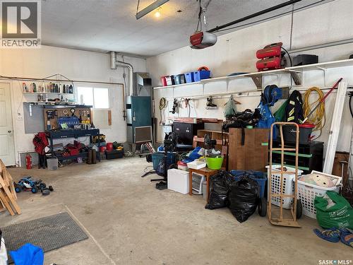 628 Staveley Crescent, Weyburn, SK - Indoor Photo Showing Garage