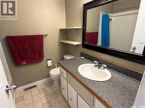 628 Staveley Crescent, Weyburn, SK - Indoor Photo Showing Bathroom