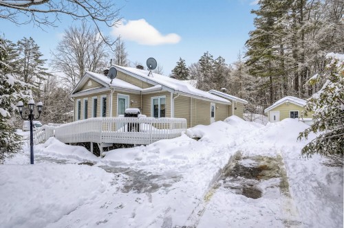 225 Ch. du Lac-Chevreuil  Gore, QC J0V 1K0