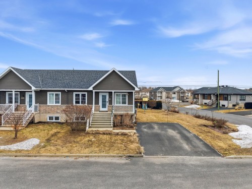 2450 Rue du Ménestrel  Drummondville, QC J2B 0R5